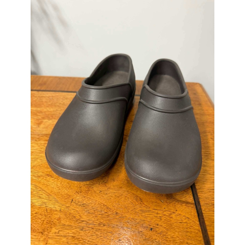 CROCS Women's Slip-On Clogs in Dark Brown Size 7